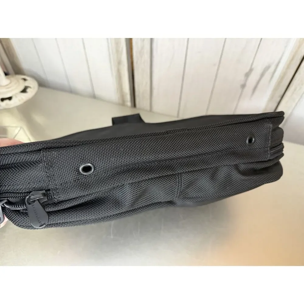 Briggs & Riley Luggage Toiletry Bag Overnite Carry-On Organizer Black